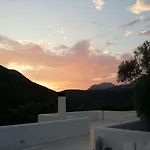 Mavrades *