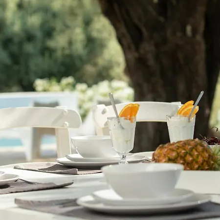 Villa Mavrades *
